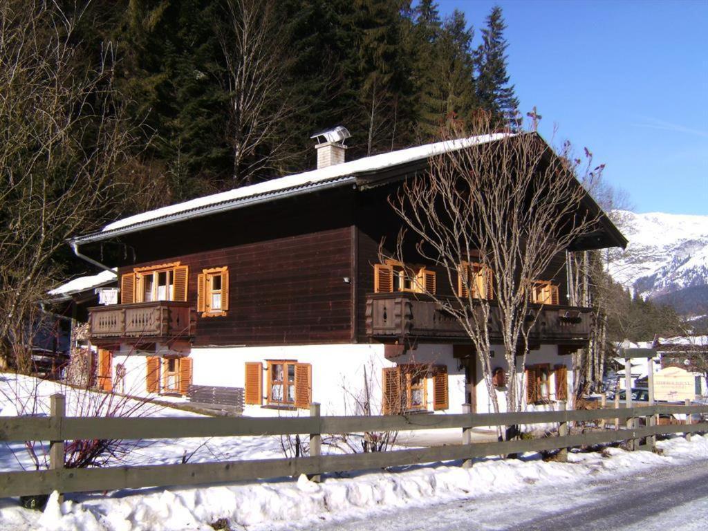 Lederer Haeus'L, Ferienwohnungen Элльмау Экстерьер фото